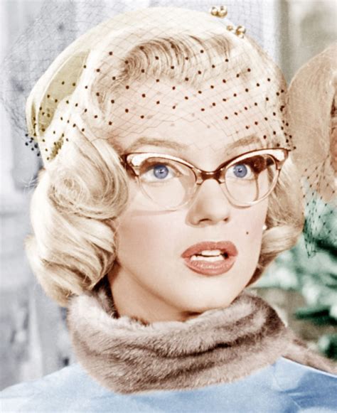 marilyn monroe cat eye glasses.